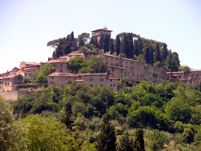 Cetona town