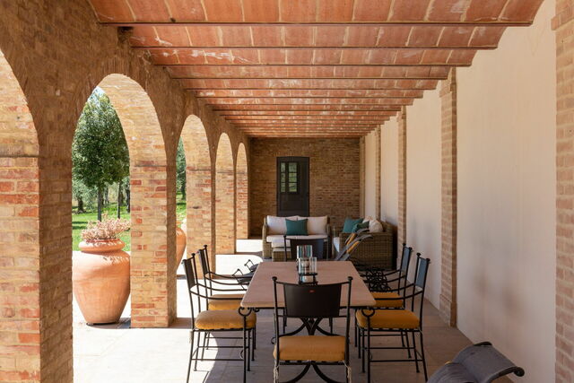 Hanging out al fresco at Podere D'Asso