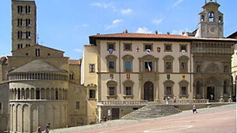 arezzo main square