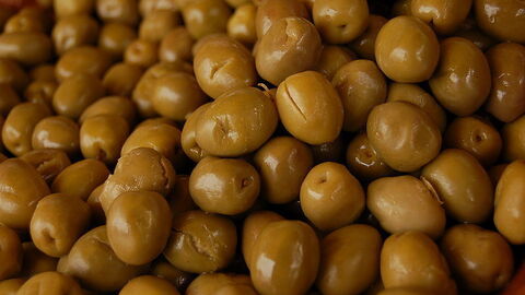 pitted olives