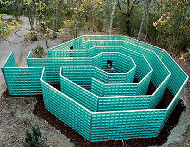 glass maze Chianti