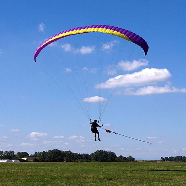The popular sport of paragliding