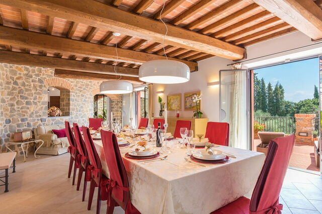 Villa Vico, dining room