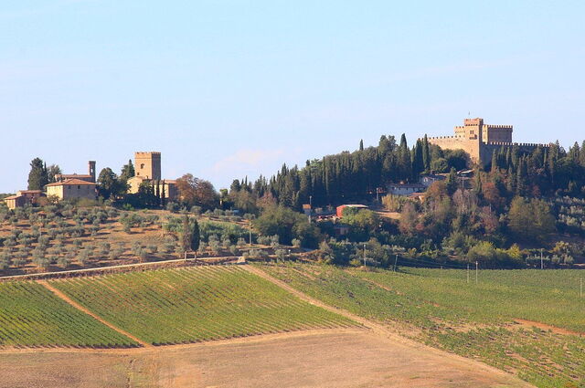 Strozzavolpe Castle
