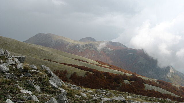 walking trails apennines