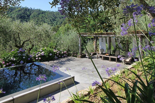 Macennere, pool