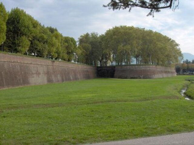 Lucca City Walls
