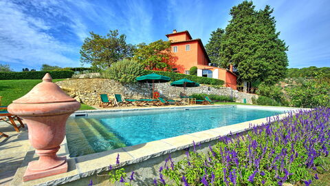 Villa Cona, exterior