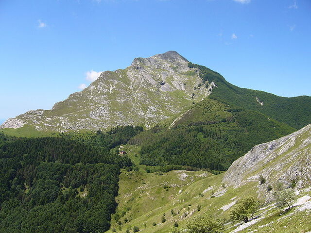 an interesting cave system is inside monte corchia