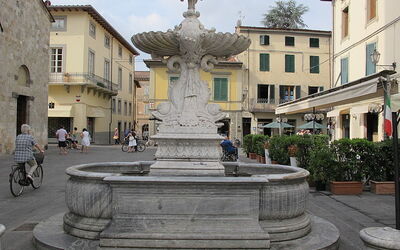 Main square fountain in Camaiore town