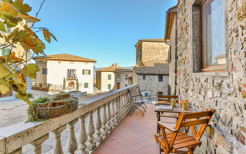 Il Pigionale: Proprietà, Costruzione, Cittadina, Giallo, Immobiliare, Casa, Azzurro, Cielo, Casa, Vacanza