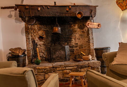 Casa Di Vignolo: Mobilia, Legna, Interior Design, Illuminazione, Soggiorno, Camera, Sedia, Focolare, Latifoglie, Materiali Naturali