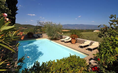 Villa Stolli: Piscina, Proprietà, Casa, Immobiliare, Vacanza, Ricorrere, Villa, Costruzione, Cielo, Estate