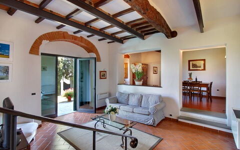 Villa Stolli: Proprietà, Camera, Costruzione, Soffitto, Interior Design, Soggiorno, Casa, Mobilia, Immobiliare, Fascio