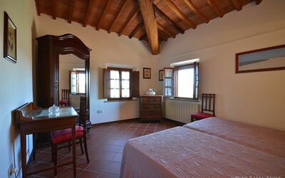 Appartamento Lilla: Camera, Proprietà, Costruzione, Soffitto, Mobilia, Interior Design, Pavimento, Casa, Latifoglie, Fascio