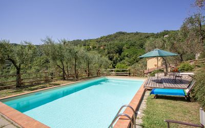 Villa Mastiano: Piscina, Proprietà, Immobiliare, Casa, Tempo Libero, Estate, Costruzione, Vacanza, Casa, Backyard