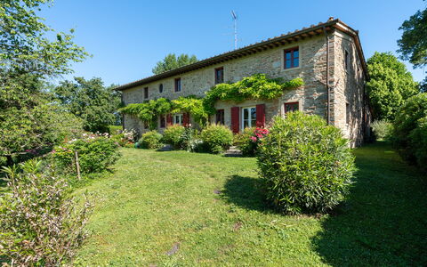 La Forra: Pianta, Cielo, Finestra, Costruzione, Albero, Paesaggio Naturale, Lotto, Vegetazione, Villetta, Casa
