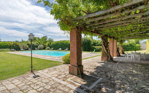 Villa Santa Maria: Property, Real Estate, Estate, House, Tree, Building, Vacation, Architecture, Home, Leisure