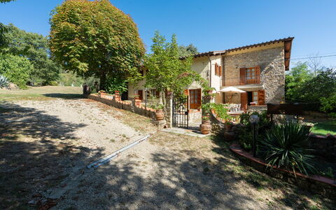 Casa Corella: Pianta, Cielo, Proprietà, Costruzione, Finestra, Albero, Casa, Manto Stradale, Quartiere, Paesaggio