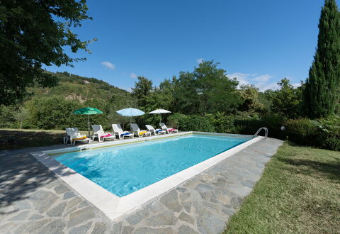 Casa Corella: Acqua, Pianta, Nube, Cielo, Piscina, Albero, Sedia, Costruzione, Shade, Rettangolo