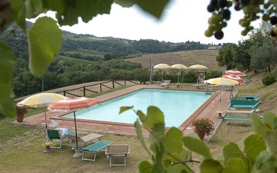 Agriturismo Paterno: Piscina, Proprietà, Tempo Libero, Ricorrere, Vacanza, Villa, Shade, Albero, Casa, Costruzione