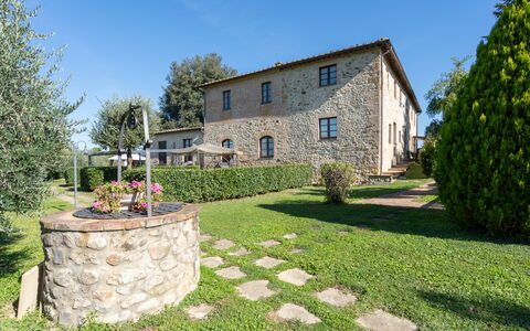 Rocche Di Valiano: Plant, Sky, Property, Building, Window, Tree, Natural Landscape, House, Land Lot, Grass