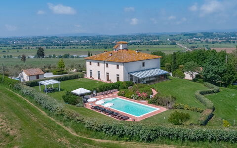 Villa Dei Michelangioli a Brolio: Proprietà, Estate, Lotto, Costruzione, Fotografia Aerea, Area Rurale, Fotografia, Visione Globale, Immobiliare, Paesaggio