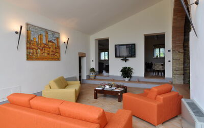 villa-arnilu-san-gimignano-villa-living-room