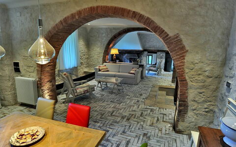 Agriturismo La Pieve: Arco, Camera, Costruzione, Architettura, Interior Design, Volta, Massoneria Forno, Casa, Mobilia, Soggiorno