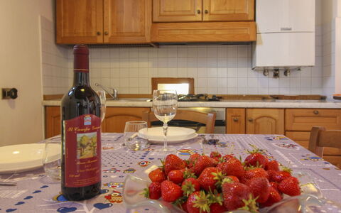 La Casa del Nonno: Tableware, Food, Bottle, Drinkware, Fruit, Ingredient, Produce, Furniture, Serveware
