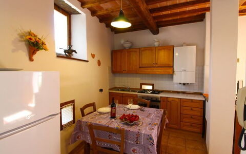 La Casa del Nonno: Camera, Proprietà, Costruzione, Mobilia, Cucina, Casa, Cabinetry, Interior Design, Soffitto, Controsoffitto