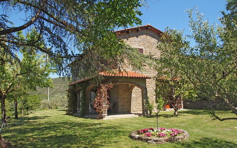 Villa Gelsomino: Proprietà, Casa, Casa, Costruzione, Albero, Immobiliare, Architettura, Estate, Area Rurale, Erba