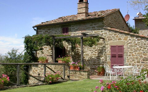 Villa Oleandro: Proprietà, Casa, Villetta, Costruzione, Casa, Parete, Agriturismo, Cortile, Immobiliare, Zona Residenziale