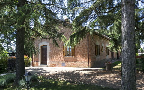 Villa Camelia: Proprietà, Casa, Costruzione, Albero, Architettura, Estate, Villetta, Casa, Immobiliare, Area Rurale
