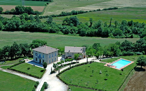 Bazzani Apartments In Siena: Pianta, Proprietà, Verde, Albero, Costruzione, Paesaggio Naturale, Lotto, Erba, Urban Design, Vegetazione