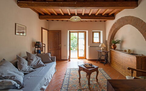 Villa Le Capanne: Camera, Proprietà, Costruzione, Interior Design, Mobilia, Casa, Soffitto, Soggiorno, Immobiliare, Estate
