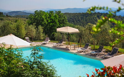 Pozzo Dei Desideri: Water, Plant, Sky, Property, Swimming Pool, Nature, Tree, Azure, Botany, Natural Landscape