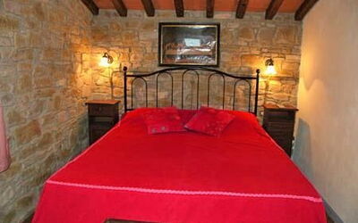Accommodation:&nbsp;Montegonzi Cottage