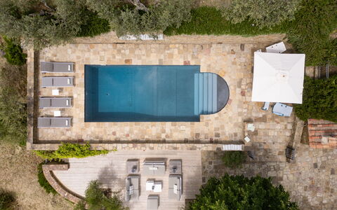 Tenuta Pomona: Piscina, Mobili Da Esterno, Materiale Composito, Ricorrere, Flagstone, Sedia, Shade, Giochi D'Acqua, Lettino, Design