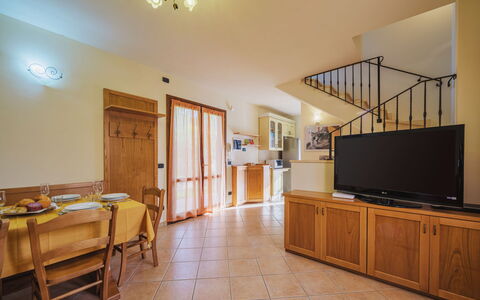 I Modellini: Mobilia, Cabinetry, Proprietà, Controsoffitto, Costruzione, Pianta Della Casa, Cassetto, Legna, Tavolo, Cucina