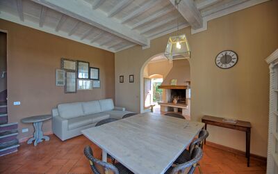 Tramonto: Room, Property, Building, Furniture, Floor, Ceiling, Interior Design, House, Real Estate, Living Room