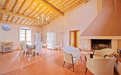 Acciaioli 1Bis: Property, Room, Building, Furniture, House, Real Estate, Interior Design, Floor, Ceiling, Home