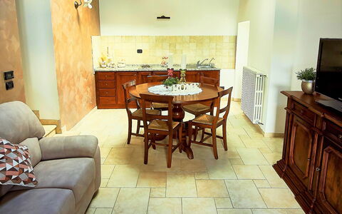 Villa Umbra: Camera, Proprietà, Mobilia, Pavimento, Interior Design, Costruzione, Casa, Tavolo, Piastrella, Soffitto