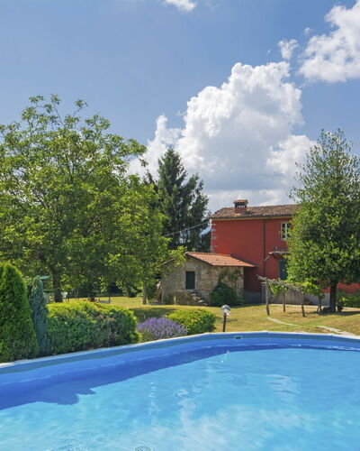San Bernardino: Cloud, Water, Sky, Plant, Swimming Pool, Building, Azure, Tree, Shade, Natural Landscape