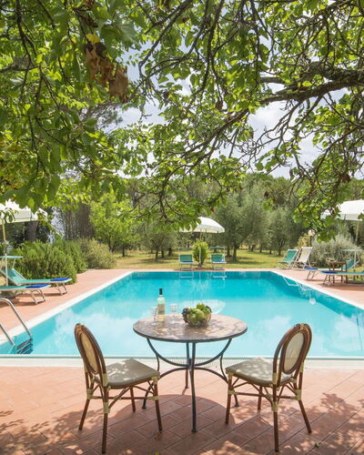Il Leccio: Swimming Pool, Property, Real Estate, Resort, Leisure, Vacation, House, Building, Estate, Home