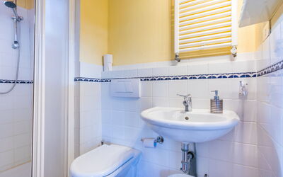Accommodation:&nbsp;Aia 600.10