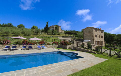 Poggio del Fabbro: Mobili Da Esterno, Piscina, Estate, Ricorrere, Tempo Libero, Landscaping, Villa, Eco Hotel, Hacienda, Flagstone