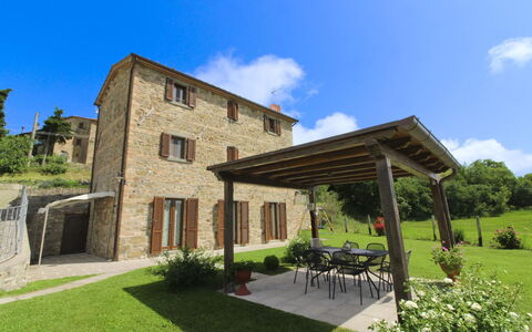 Poggio del Fabbro: Casa, Villetta, Lotto, Estate, Agriturismo, Cortile, Giardino, Portico, Prato, Mobili Da Esterno