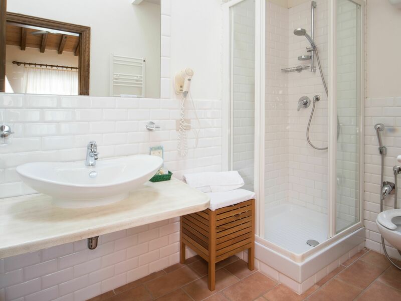 Accommodation:&nbsp;Camera Junior 203b