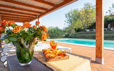 Casa La Rotta: Proprietà, Camera, Ricorrere, Vacanza, Immobiliare, Casa, Tavolo, Costruzione, Interior Design, Piscina